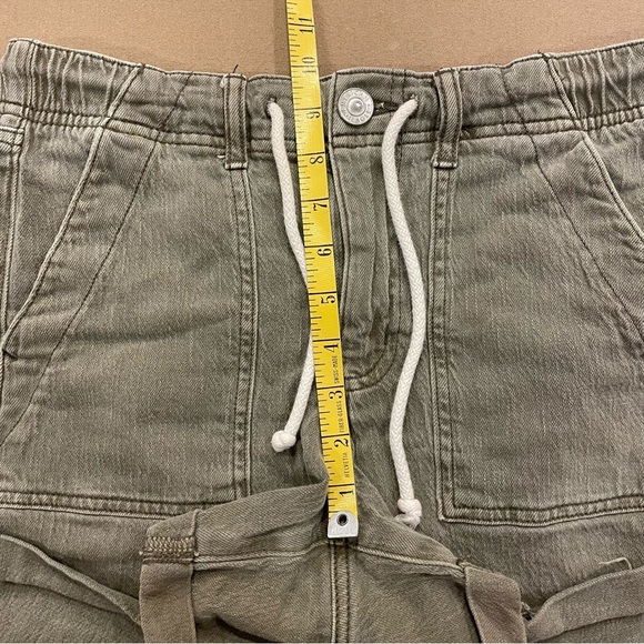 American Eagle Women’s Elastic Waist Drawstring Denim Shorts Army Green Size 4 - Picture 10 of 11